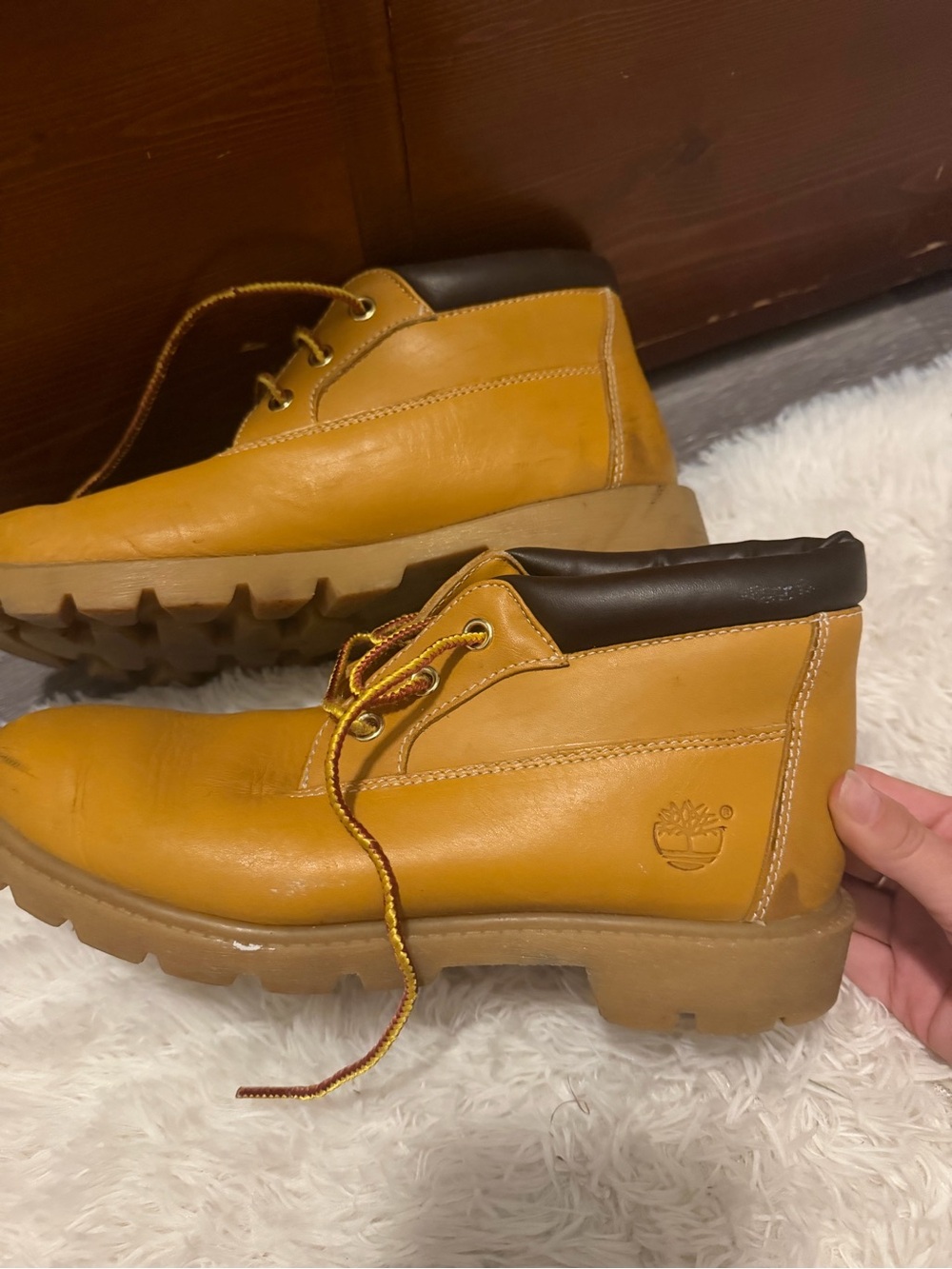 Timberland 6-Inch Wheat Boots Size 6M